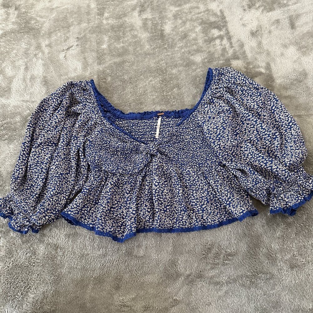Free People Brittnee Blue White Peplum Cropped Floral Top XS Shirt Cottage